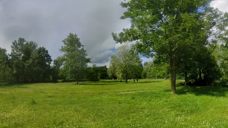 Parco Zanzi alla Schiranna, sul lago di Varese, foto sferica